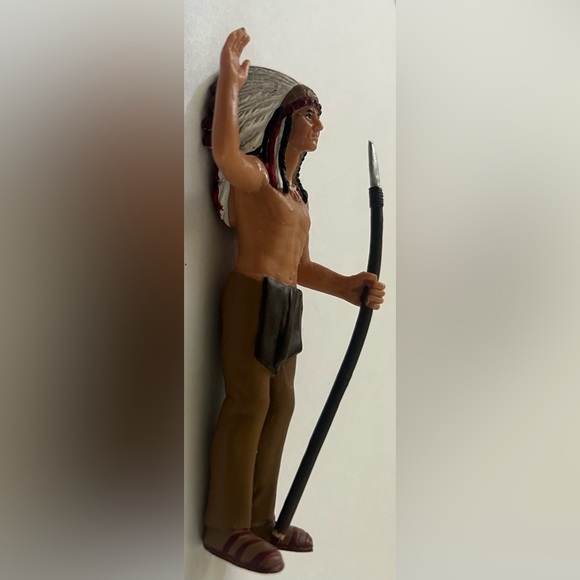 Mojo native american 3 1/2” figurine made in 2013 - Picture 6 of 9